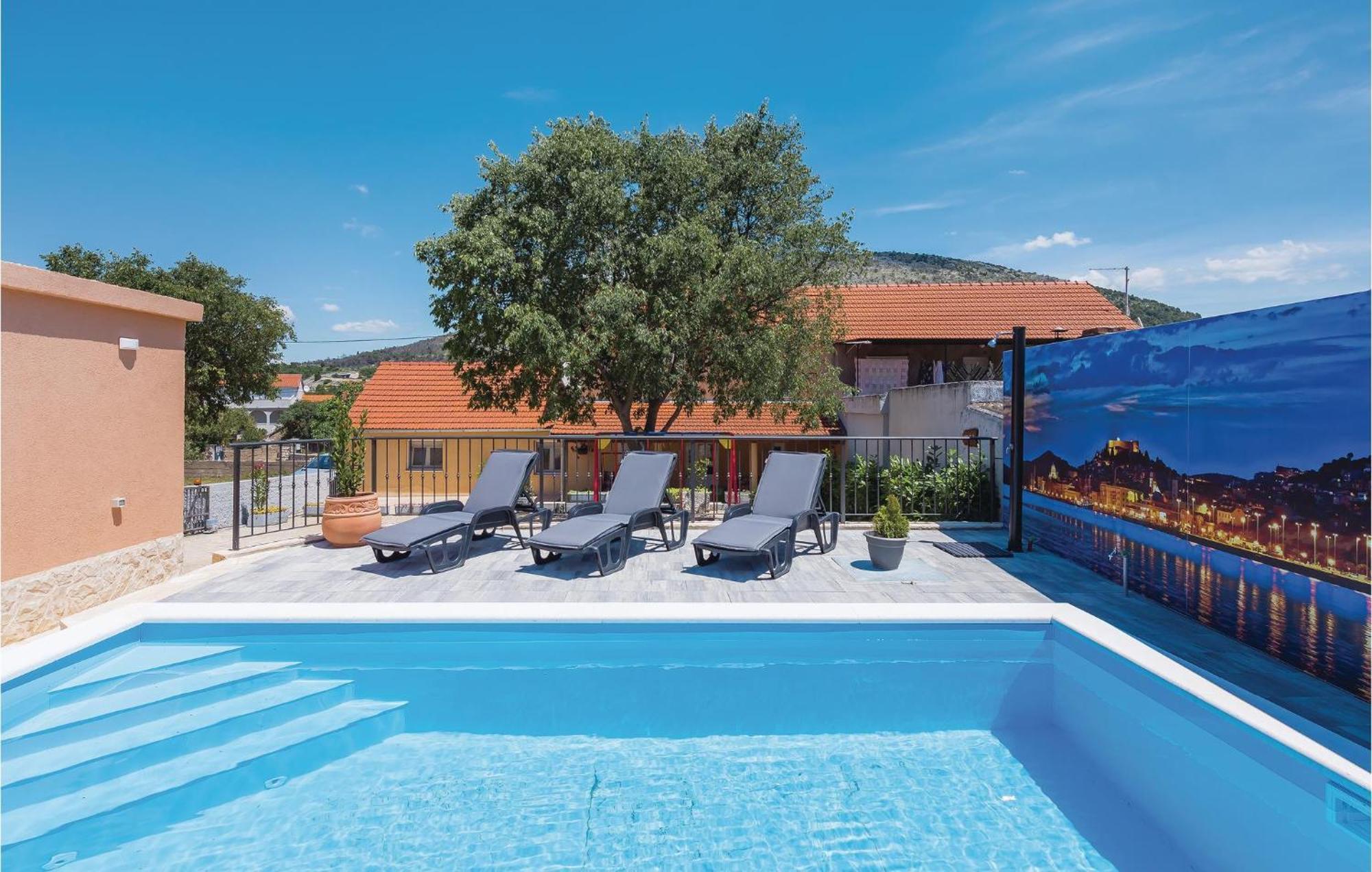 Amazing Home In Bilice With Outdoor Swimming Pool Szybenik Zewnętrze zdjęcie