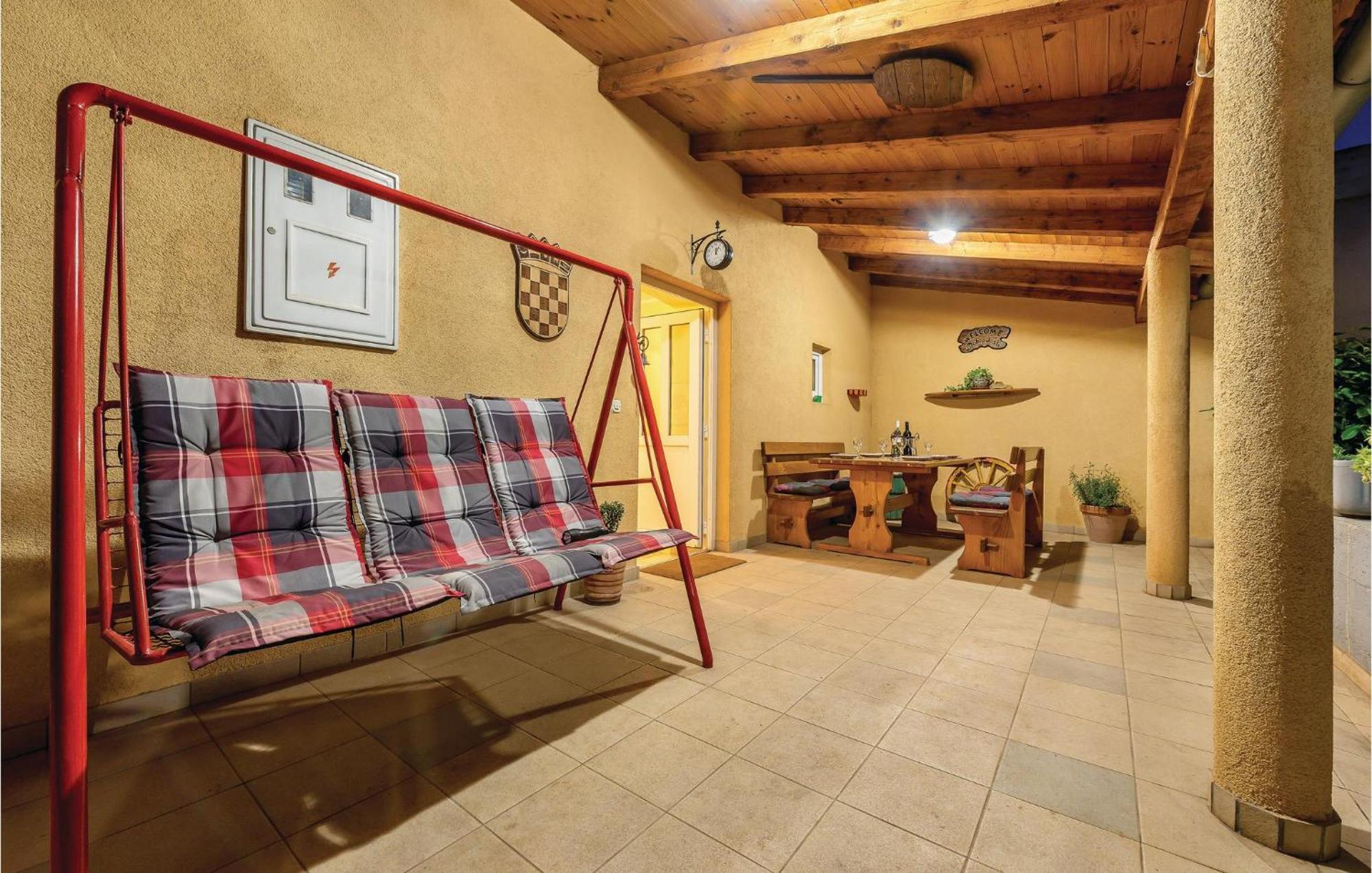 Amazing Home In Bilice With Outdoor Swimming Pool Szybenik Zewnętrze zdjęcie